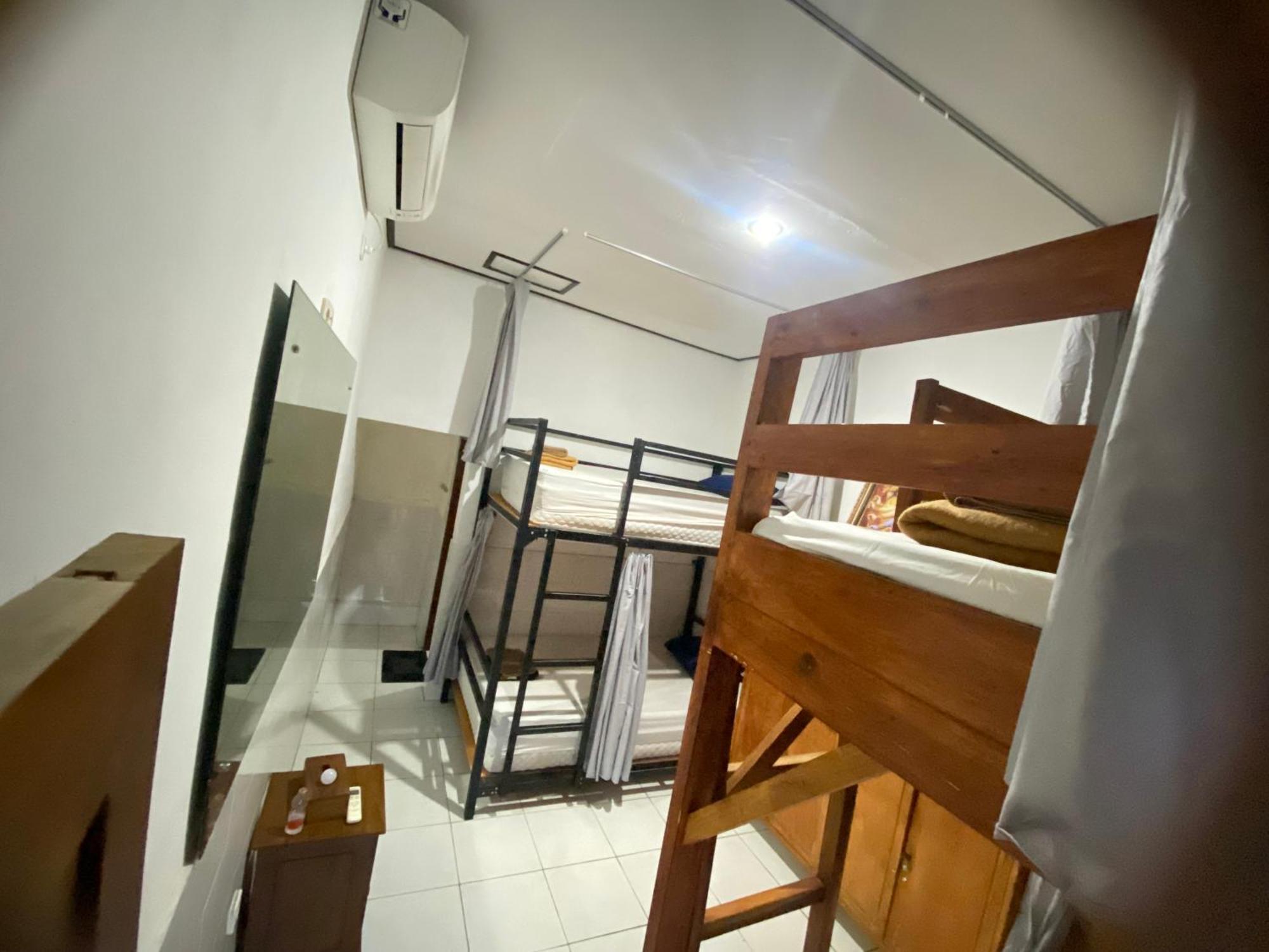 My Art Hostel Batununggul Eksteriør billede